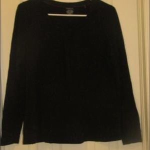 Woman’s long sleeve shirt